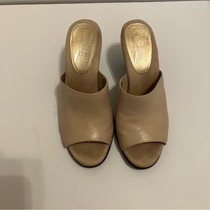 Aerosoles Brilliance slide sandals. Size 8. Like new condition.